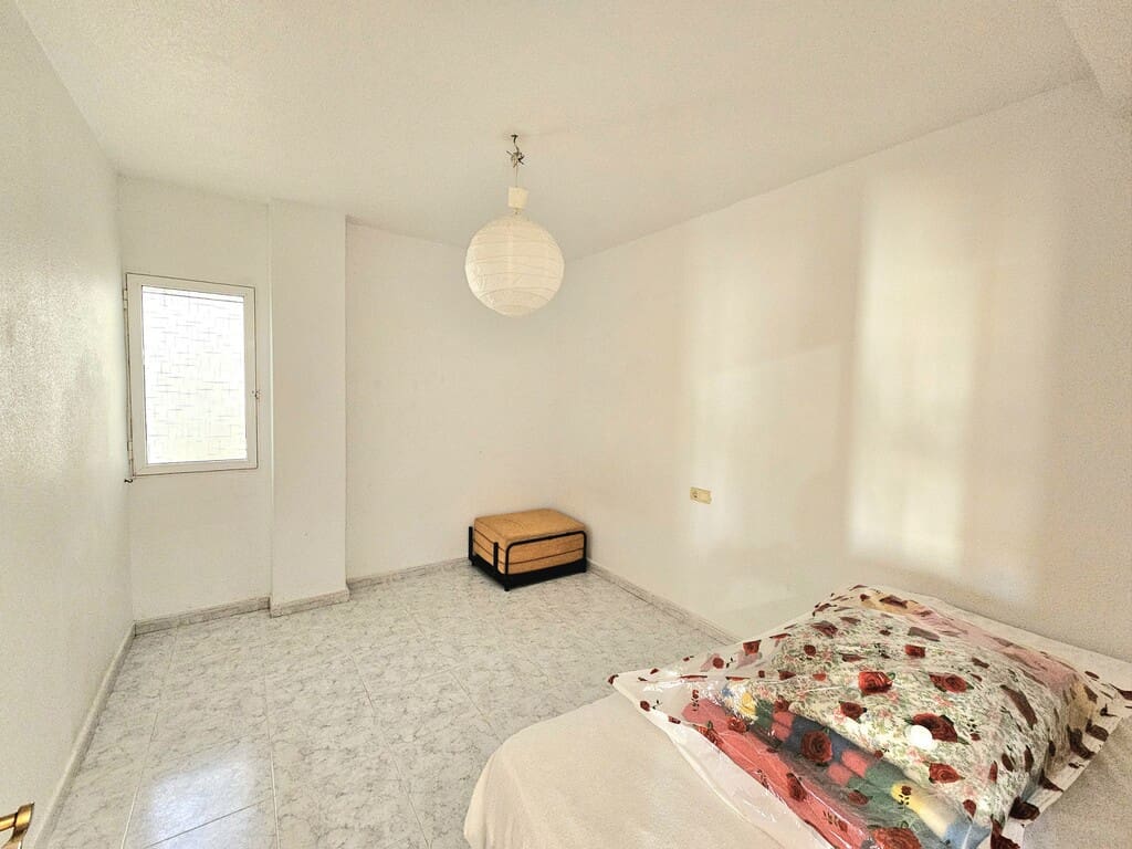 Apartamento de 2 habitaciones en Torrevieja en venta - 108.500 € (Ref: 10182536)