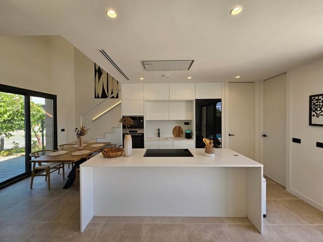 Chalet de 3 habitaciones en Torre-Pacheco en venta con piscina garaje - 499.900 € (Ref: 8549652)