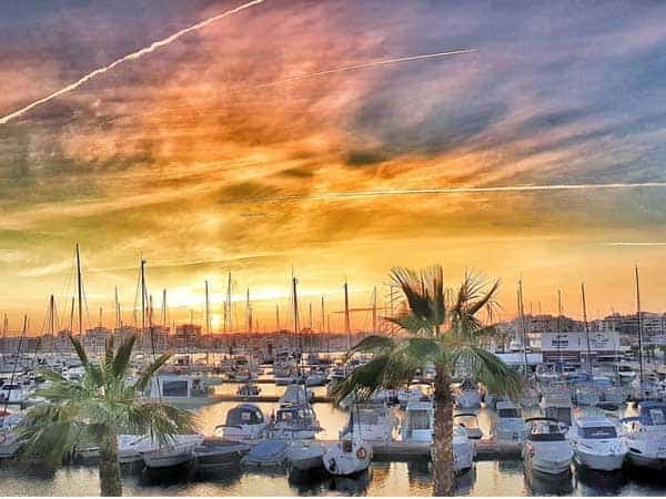 2 bedroom Apartment for sale in Torrevieja with pool - € 179,300 (Ref: 8683872)