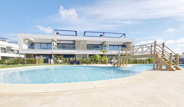 Ático de 2 habitaciones en Torre-Pacheco en venta con piscina garaje - 369.000 € (Ref: 8800825)