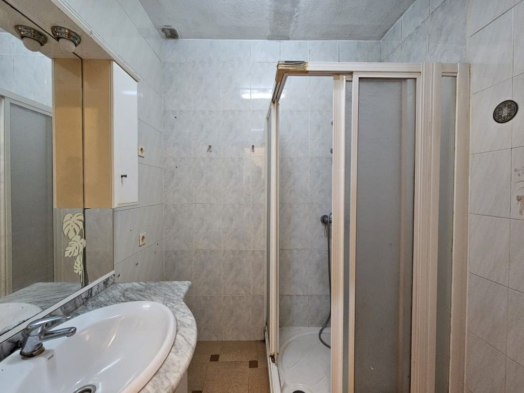 3 makuuhuone Huoneisto myytävänä paikassa Torrevieja mukana 
autotalli - 139 900 € (Ref: 9130311)