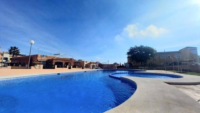 2 bedroom Bungalow for rent in Los Montesinos with pool - € 720 (Ref: 9153818)