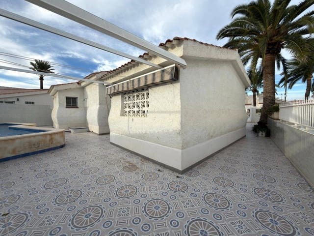 2 slaapkamer Villa te koop in Torrevieja met zwembad garage - € 329.900 (Ref: 9361996)