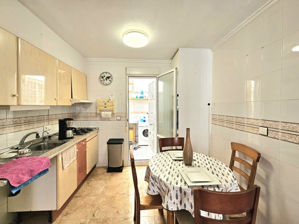 2 slaapkamer Huis te koop in Torrevieja met zwembad - € 136.000 (Ref: 9378783)