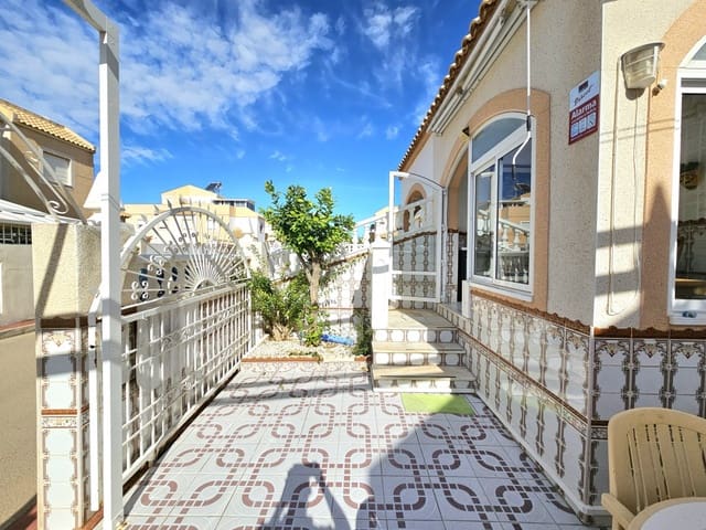 2 slaapkamer Huis te koop in Torrevieja met zwembad - € 136.000 (Ref: 9378783)