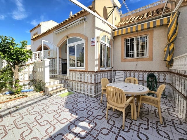 2 slaapkamer Huis te koop in Torrevieja met zwembad - € 136.000 (Ref: 9378783)