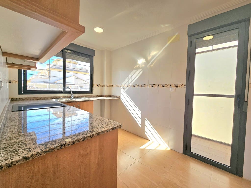 3 sypialnia Dom na sprzedaż w Torrevieja z basenem - 249 900 € (Ref: 9382406)