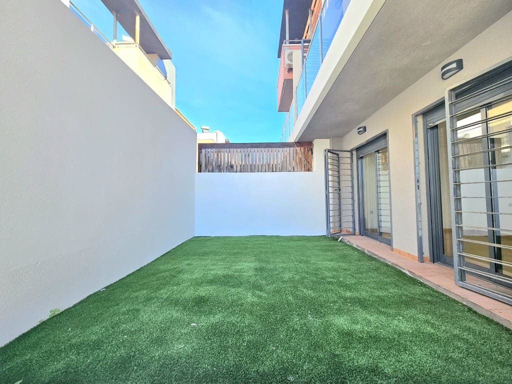 3 sypialnia Dom na sprzedaż w Torrevieja z basenem - 249 900 € (Ref: 9382406)