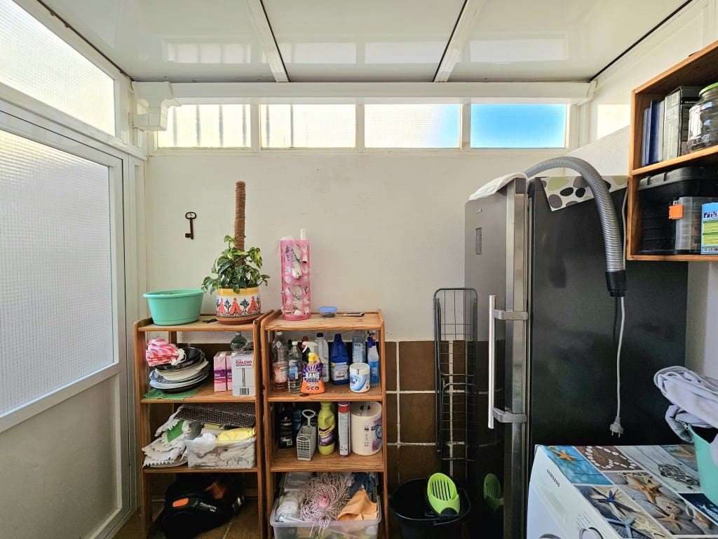 4 soverom Hus til salgs i Torrevieja med svømmebasseng garasje - € 245 000 (Ref: 9419375)