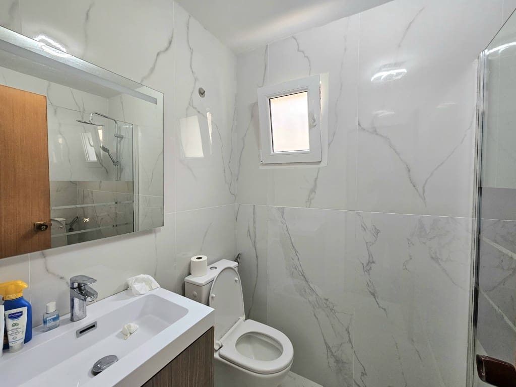 3 bedroom Apartment for rent in Torrevieja - € 1,100 (Ref: 9453132)