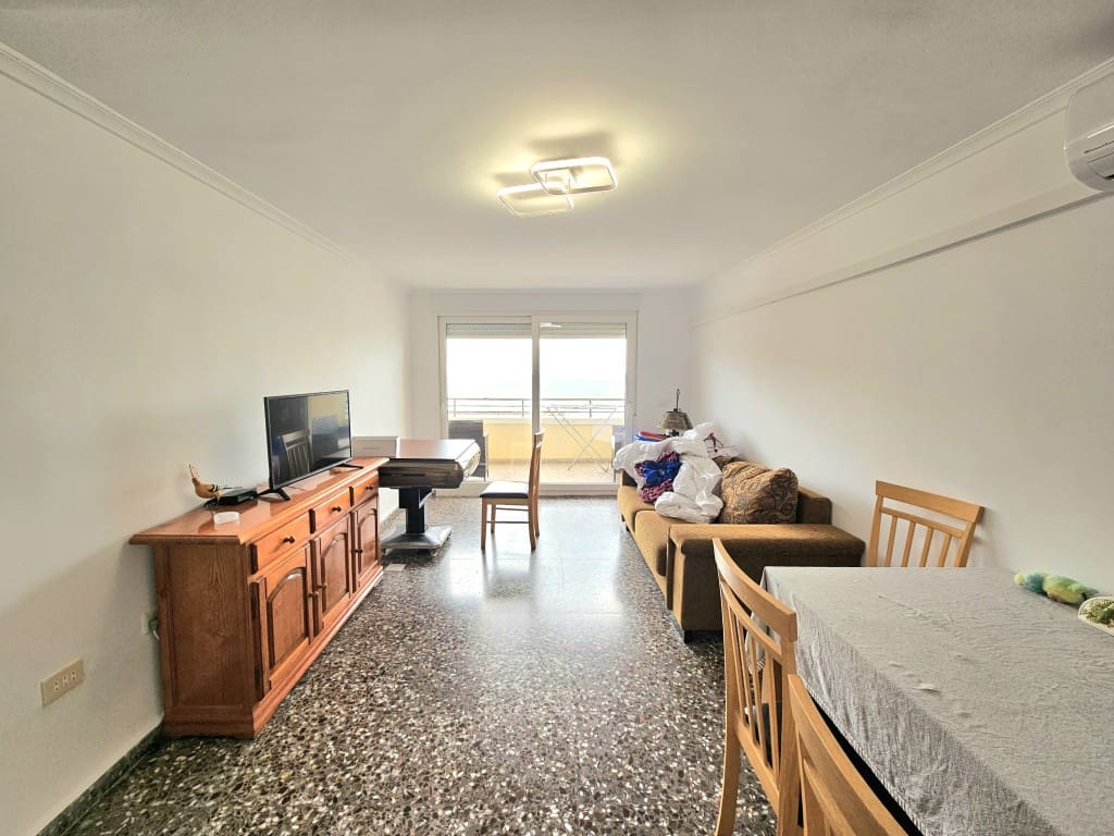 3 bedroom Apartment for rent in Torrevieja - € 1,100 (Ref: 9453132)