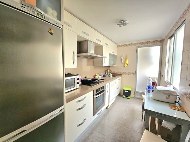 3 slaapkamer Appartement te huur in Torrevieja - € 1.100 (Ref: 9453132)