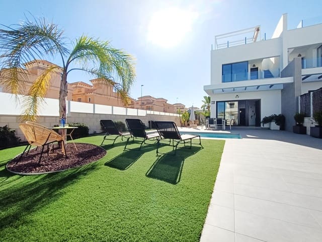 3 slaapkamer Huis te koop in Villamartin, Orihuela met zwembad garage - € 410.000 (Ref: 9478664)