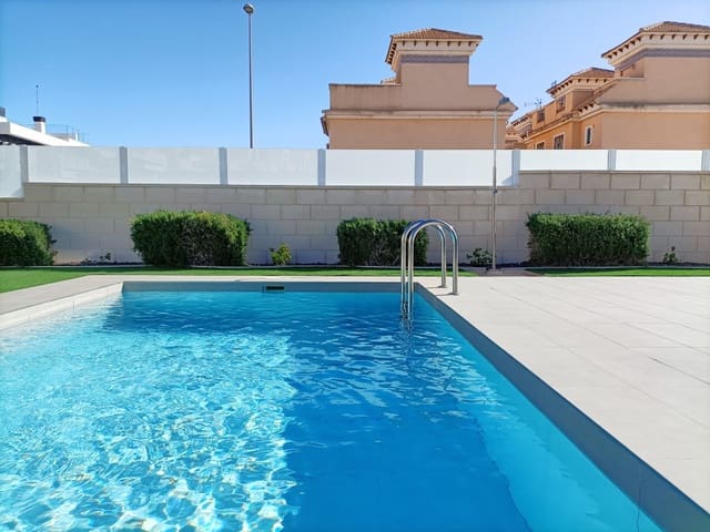 3 slaapkamer Huis te koop in Villamartin, Orihuela met zwembad garage - € 410.000 (Ref: 9478664)