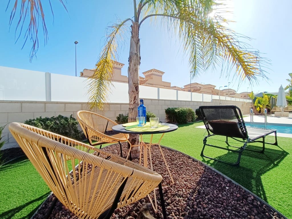 3 slaapkamer Huis te koop in Villamartin met zwembad garage - € 410.000 (Ref: 9478664)