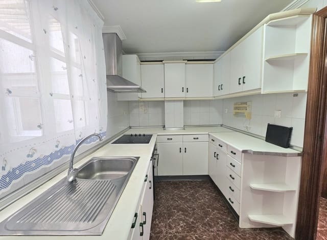 2 bedroom Apartment for sale in Torrevieja - € 119,900 (Ref: 9485582)