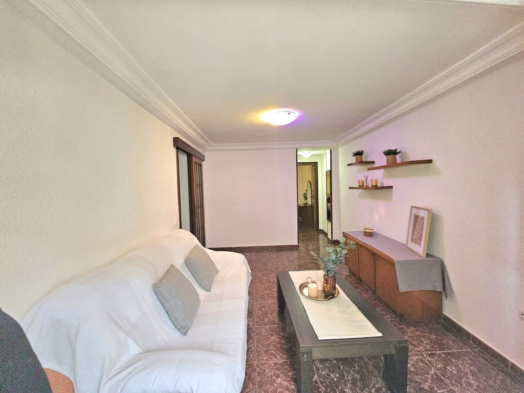 2 bedroom Apartment for sale in Torrevieja - € 119,900 (Ref: 9485582)