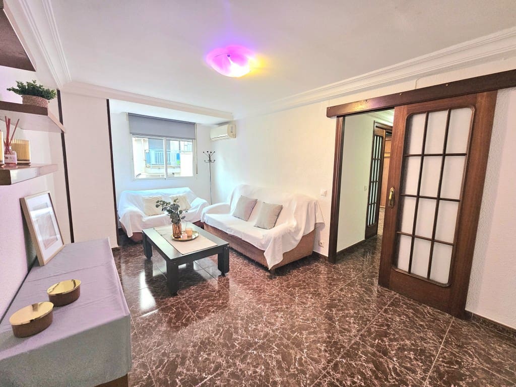 2 bedroom Apartment for sale in Torrevieja - € 119,900 (Ref: 9485582)