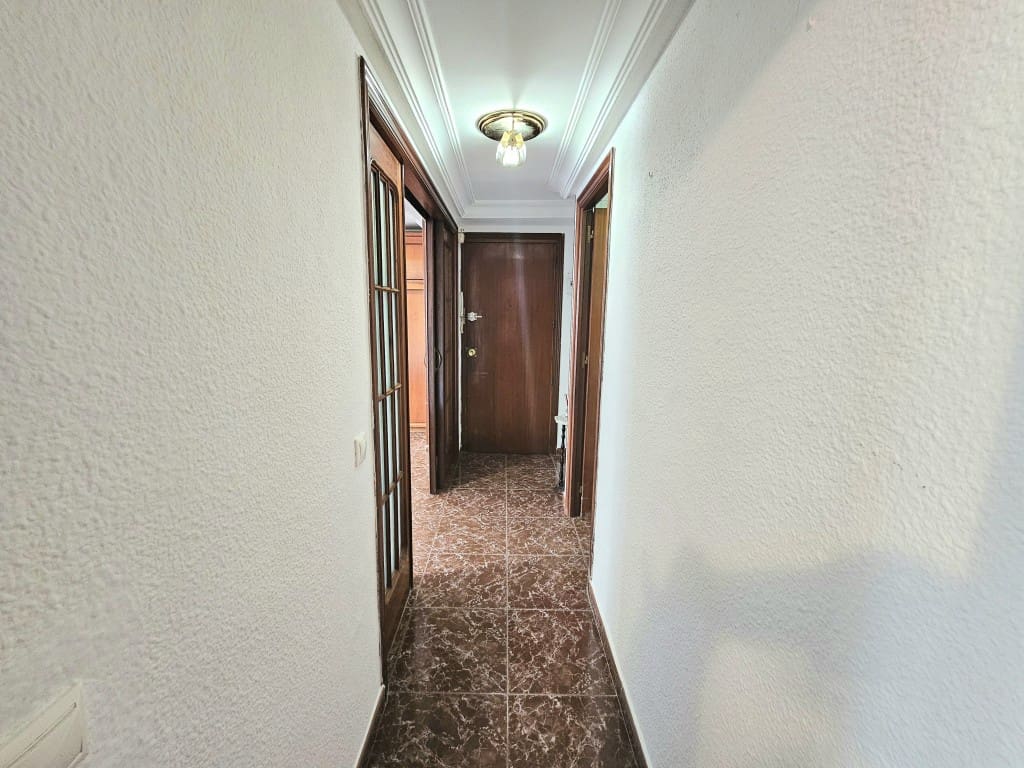 2 bedroom Apartment for sale in Torrevieja - € 119,900 (Ref: 9485582)