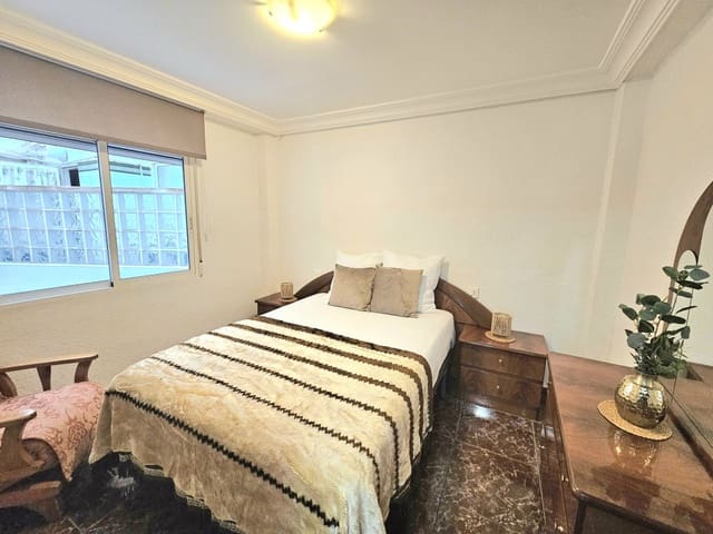 2 bedroom Apartment for sale in Torrevieja - € 119,900 (Ref: 9485582)