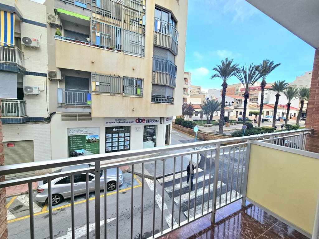 2 bedroom Apartment for sale in Torrevieja - € 119,900 (Ref: 9485582)