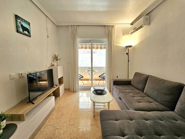 2 slaapkamer Appartement te huur in Torrevieja met zwembad - € 800 (Ref: 9530181)