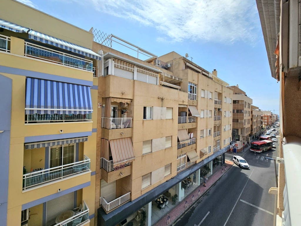 2 sovrum Lägenhet till salu i Torrevieja - 144 900 € (Ref: 9533635)