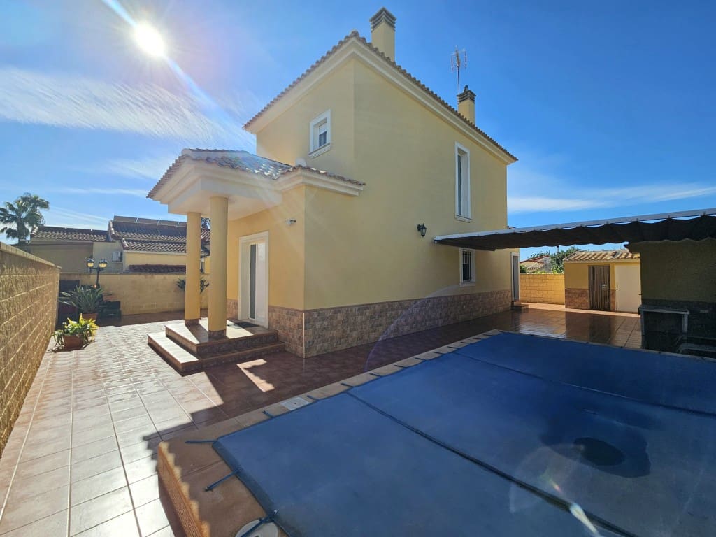 3 makuuhuone Huvila myytävänä paikassa San Fulgencio mukana uima-altaan - 425 000 € (Ref: 9599251)