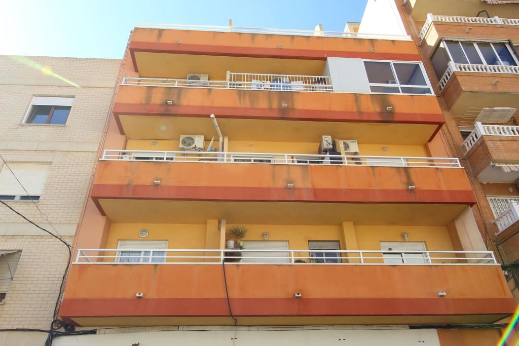 2 soverom Penthouse til salgs i Torrevieja - € 144 900 (Ref: 9726407)
