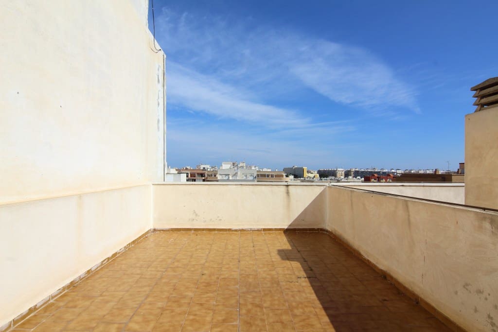 2 soverom Penthouse til salgs i Torrevieja - € 144 900 (Ref: 9726407)
