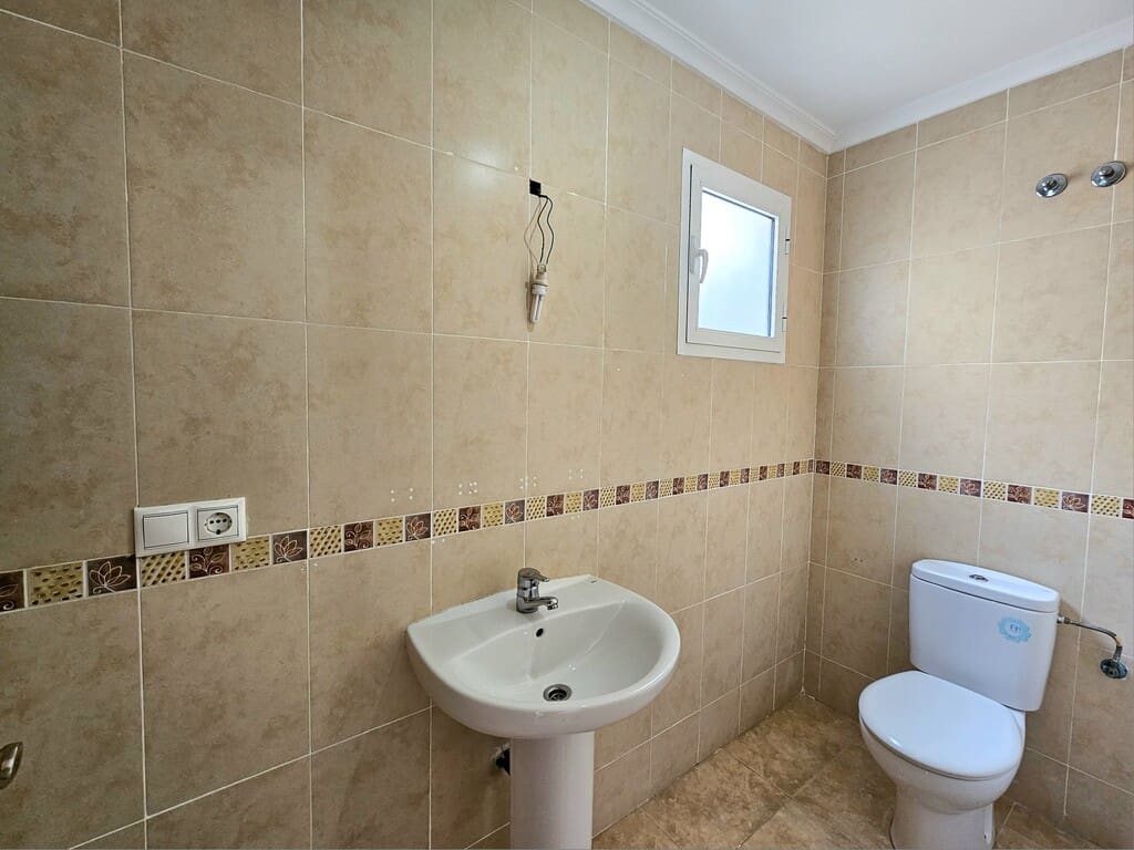 2 soverom Penthouse til salgs i Torrevieja - € 144 900 (Ref: 9726407)