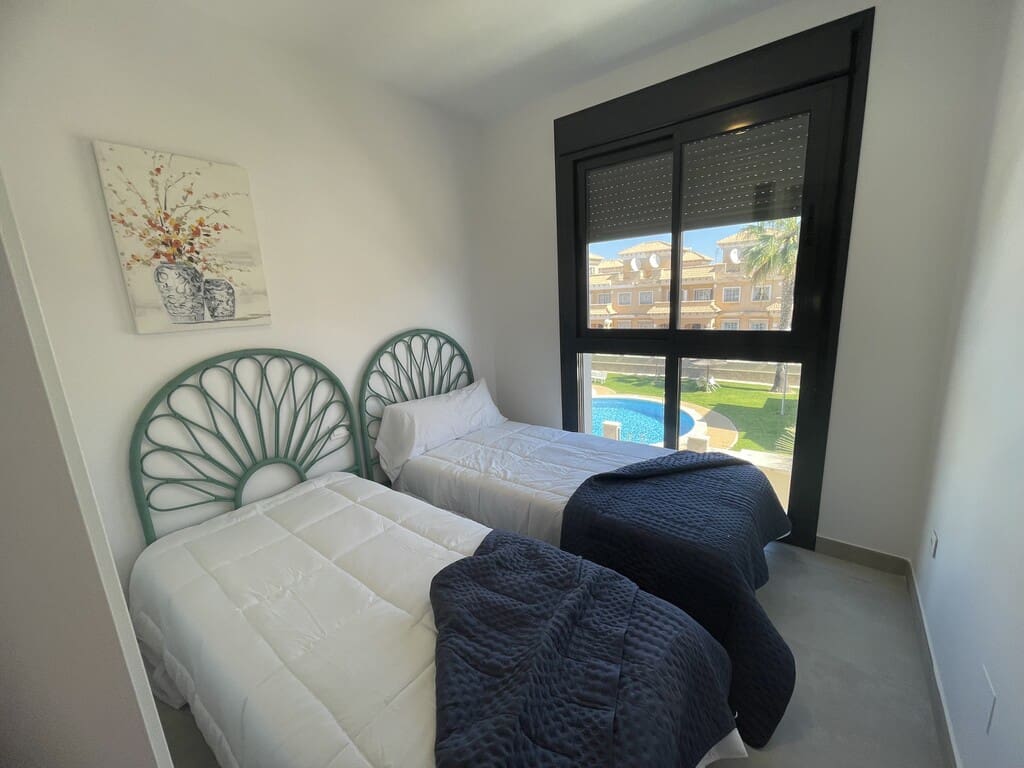 2 chambre Bungalow à vendre à Orihuela Costa avec piscine - 255 000 € (Ref: 9828822)