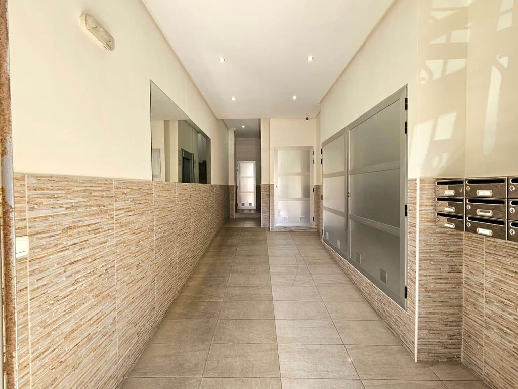 2 makuuhuone Huoneisto myytävänä paikassa Torrevieja - 142 000 € (Ref: 9884314)