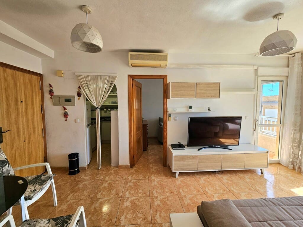 2 makuuhuone Huoneisto myytävänä paikassa Torrevieja - 142 000 € (Ref: 9884314)