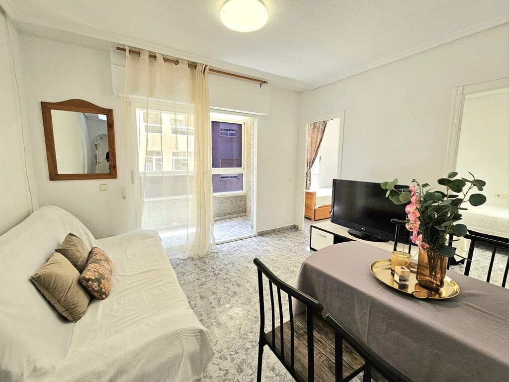 3 sovrum Lägenhet till salu i Torrevieja - 168 900 € (Ref: 9930372)