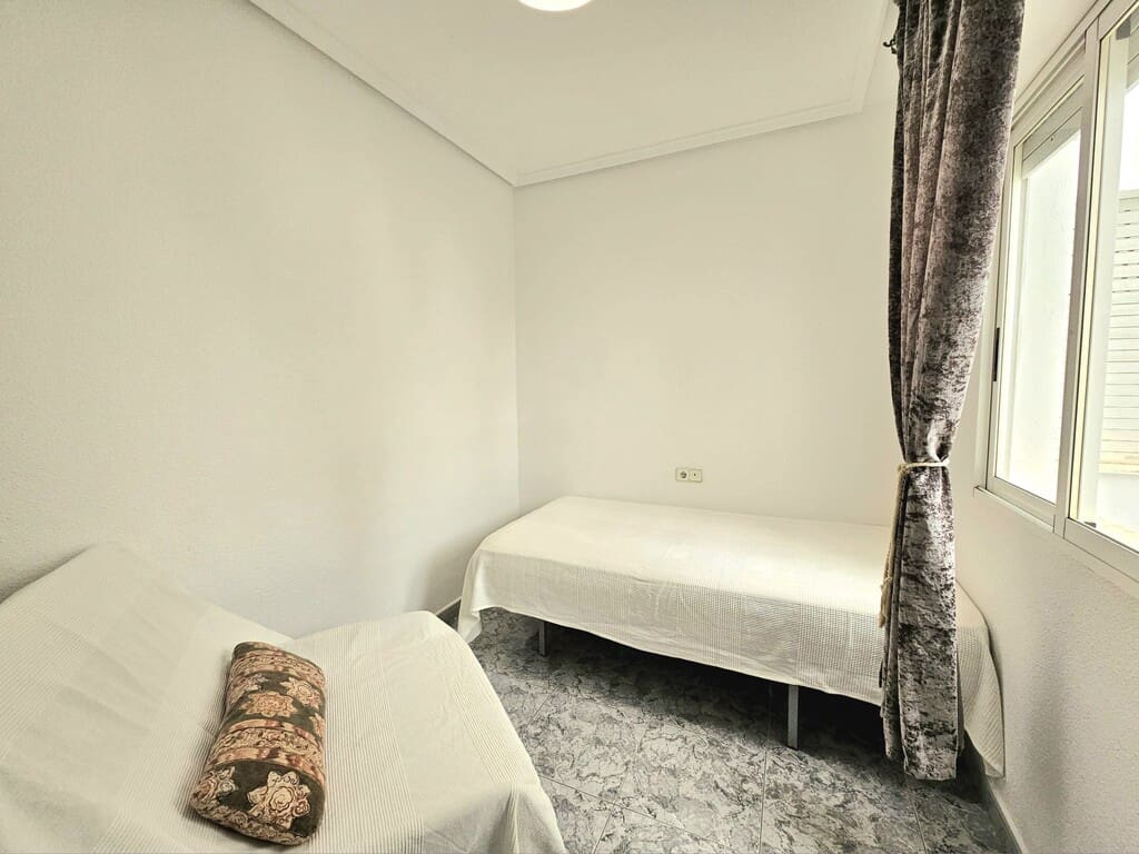 3 sovrum Lägenhet till salu i Torrevieja - 168 900 € (Ref: 9930372)