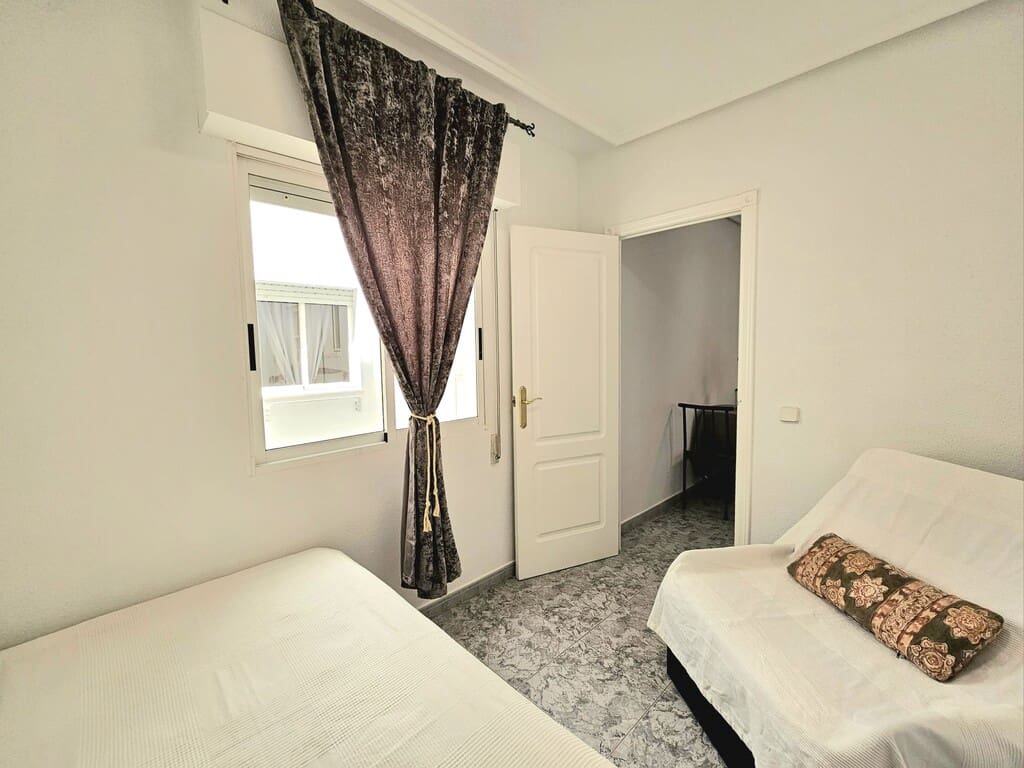 3 sovrum Lägenhet till salu i Torrevieja - 168 900 € (Ref: 9930372)