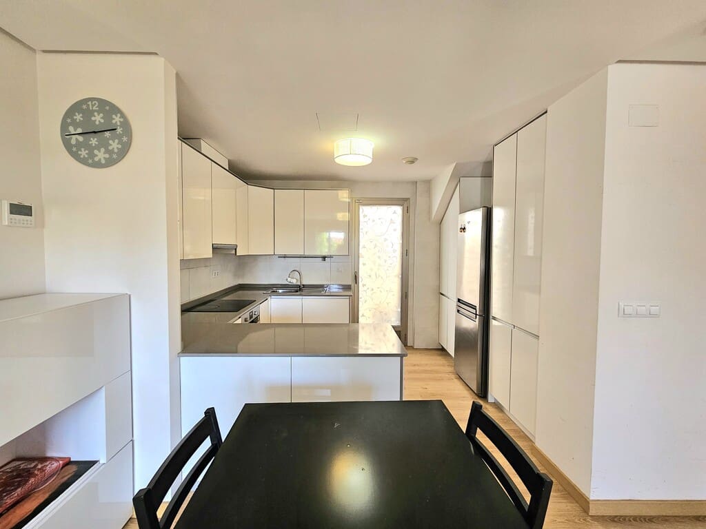 3 slaapkamer Halfvrijstaande villa te koop in Torrevieja met zwembad garage - € 320.000 (Ref: 9957605)