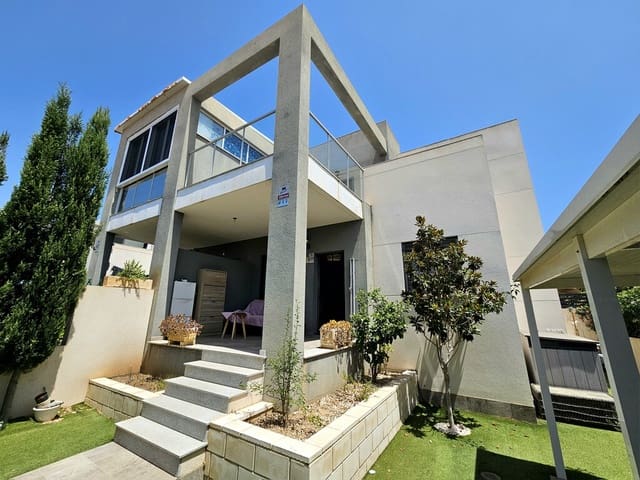3 bedroom Townhouse for sale in Torrevieja with pool garage - € 319,900 (Ref: 9957605)