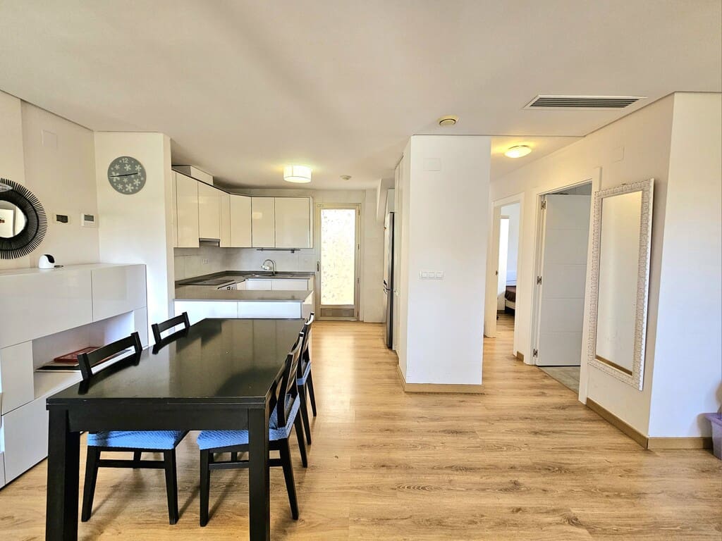 3 slaapkamer Halfvrijstaande villa te koop in Torrevieja met zwembad garage - € 320.000 (Ref: 9957605)