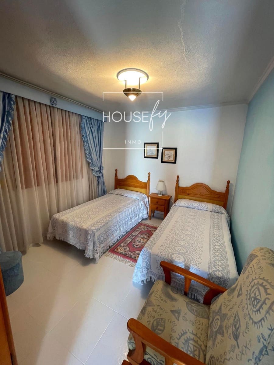 4 bedroom Villa for sale in San Fulgencio with pool - € 360,000 (Ref: 8596130)