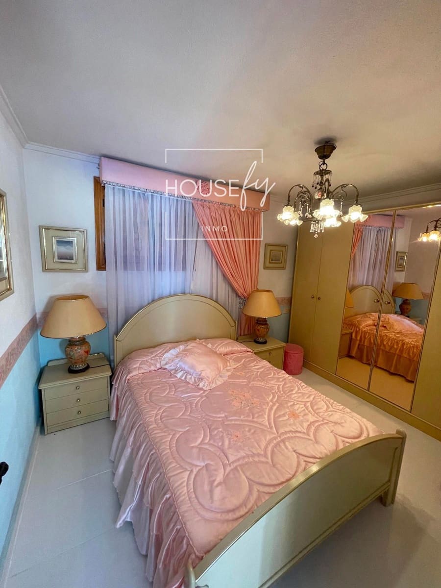 4 bedroom Villa for sale in San Fulgencio with pool - € 360,000 (Ref: 8596130)