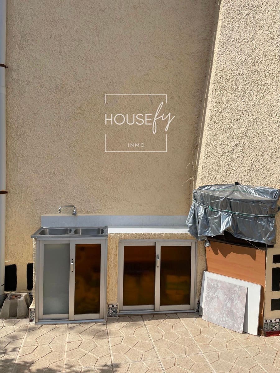 4 bedroom Villa for sale in San Fulgencio with pool - € 360,000 (Ref: 8596130)