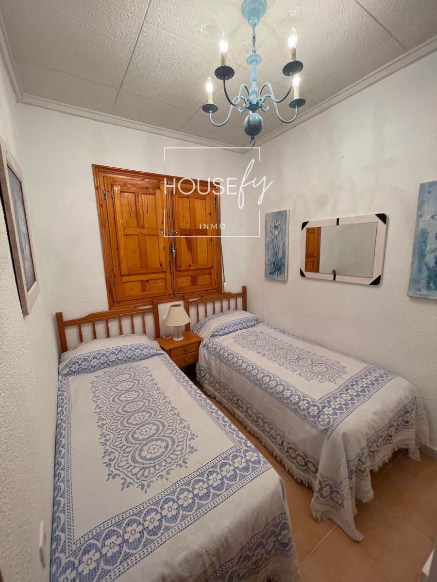 4 bedroom Villa for sale in San Fulgencio with pool - € 360,000 (Ref: 8596130)