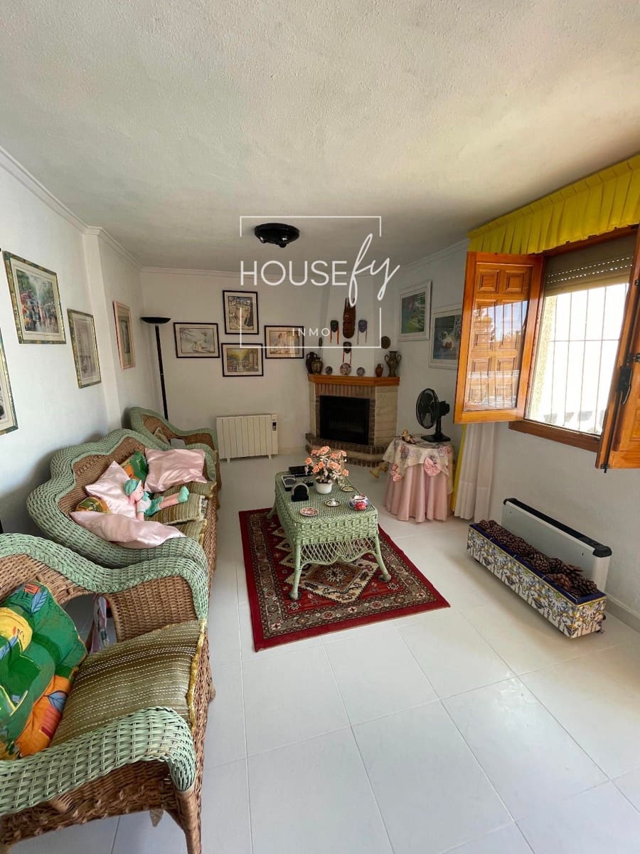 4 bedroom Villa for sale in San Fulgencio with pool - € 360,000 (Ref: 8596130)