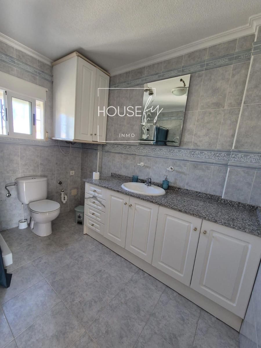 3 bedroom Villa for sale in Torrevieja - € 335,000 (Ref: 8596132)