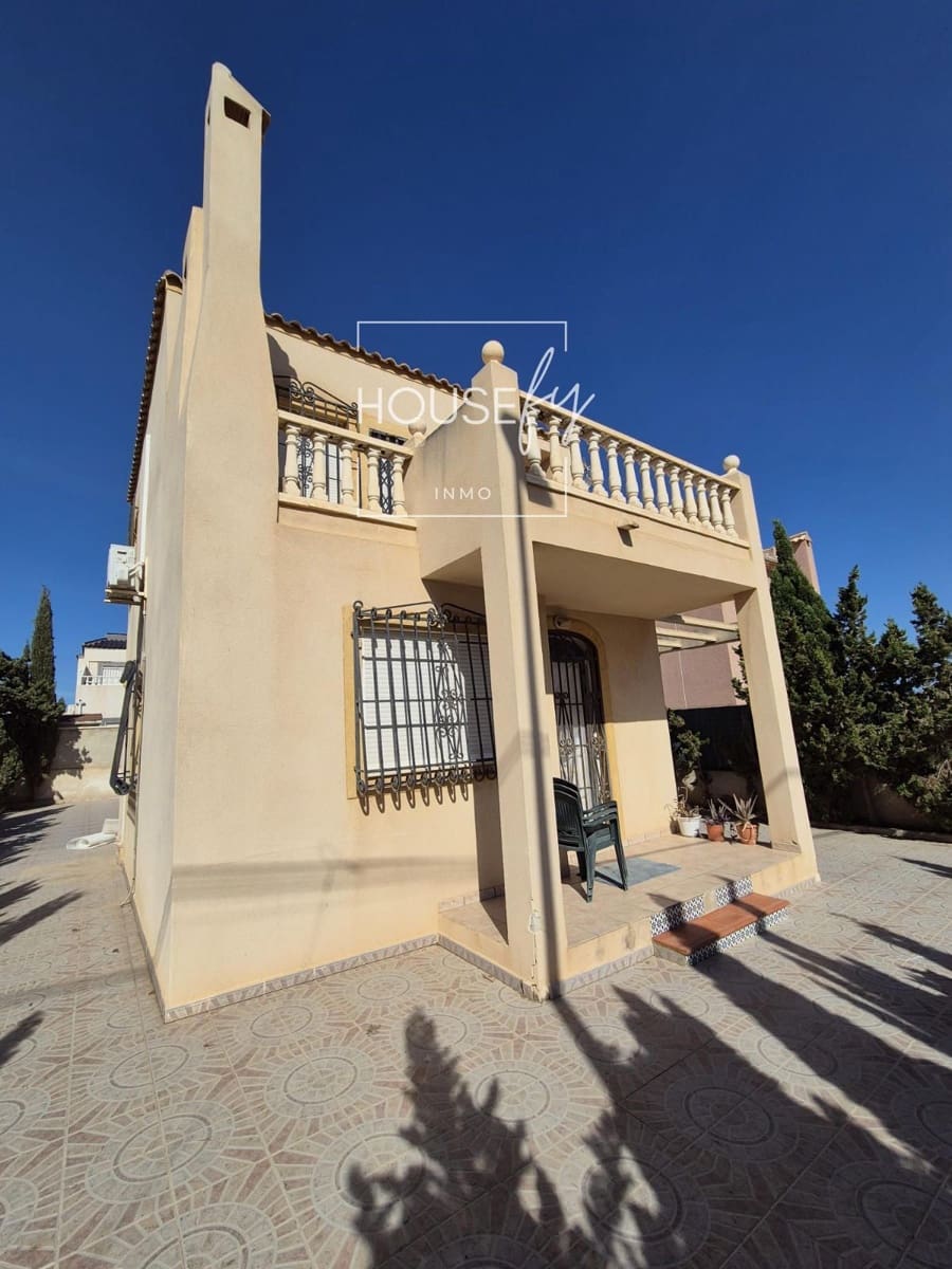 3 bedroom Villa for sale in Torrevieja - € 335,000 (Ref: 8596132)