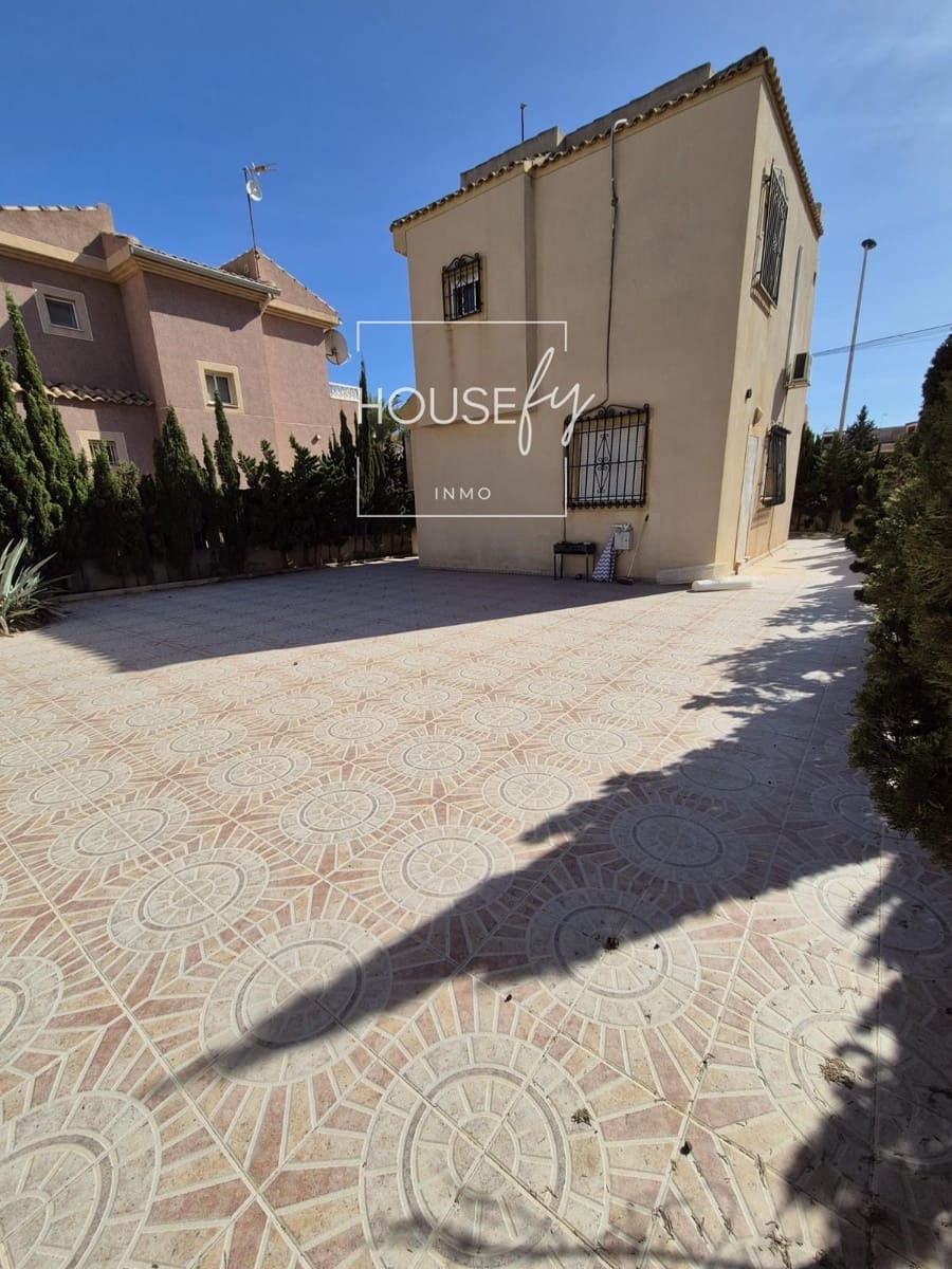 3 bedroom Villa for sale in Torrevieja - € 335,000 (Ref: 8596132)