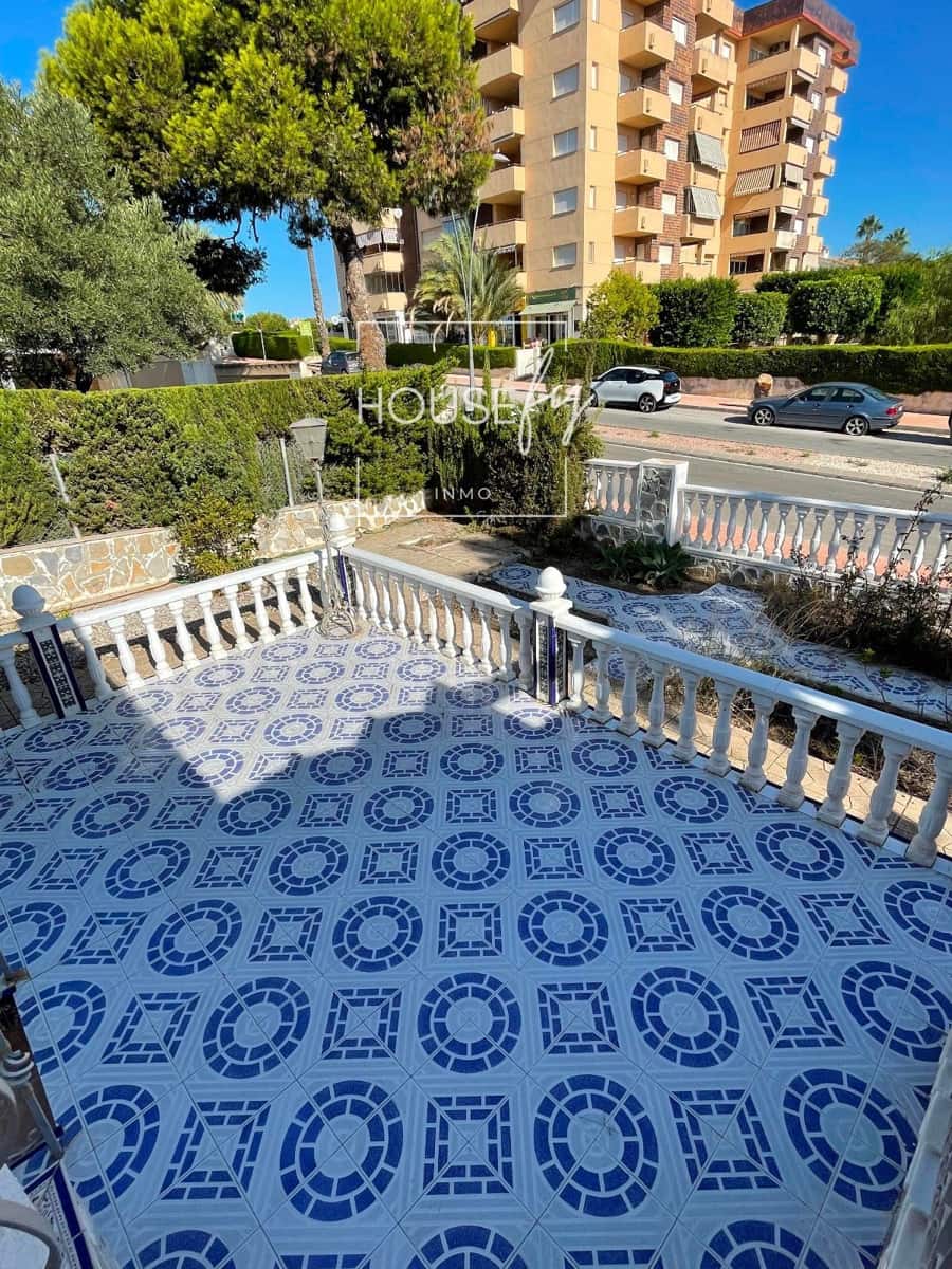 Chalet de 4 habitaciones en Orihuela Costa en venta con garaje - 529.000 € (Ref: 8602523)