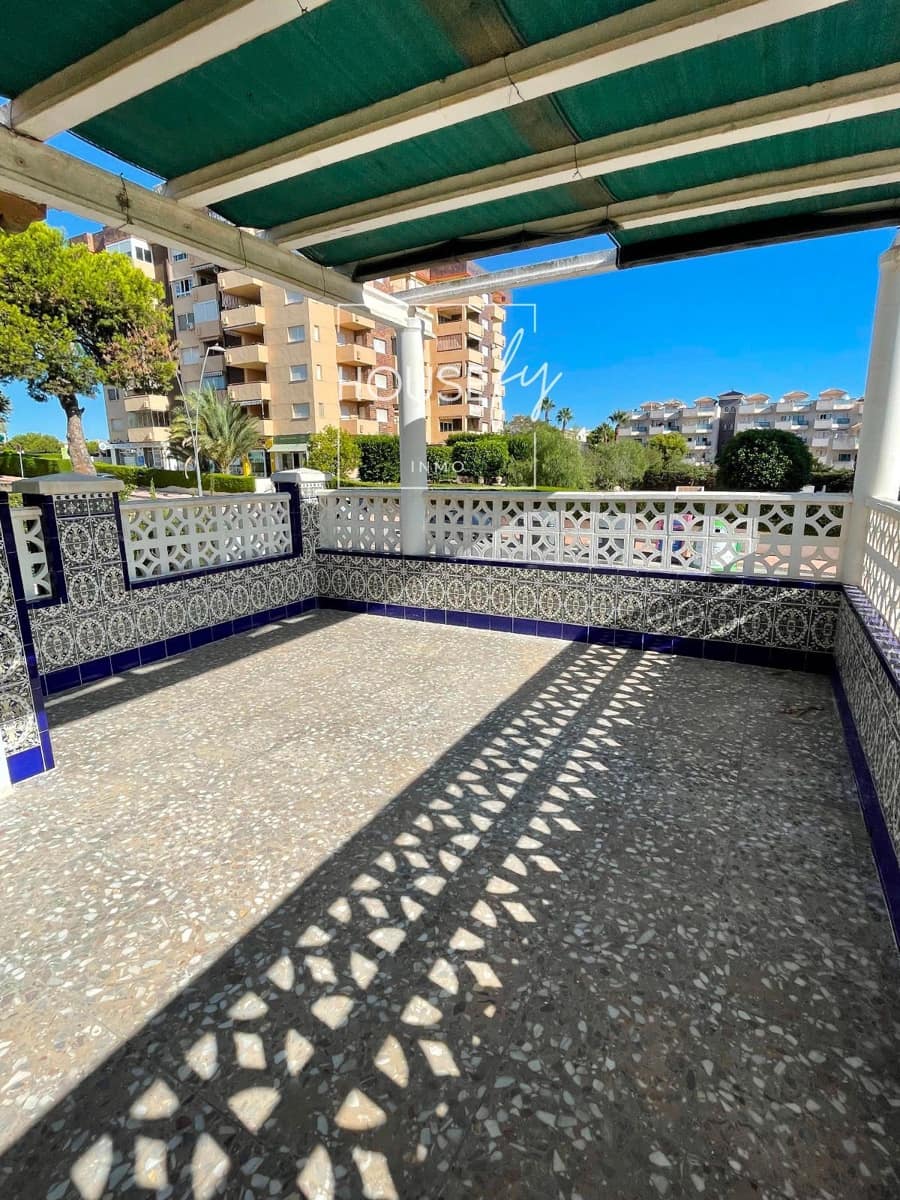 Chalet de 4 habitaciones en Orihuela Costa en venta con garaje - 529.000 € (Ref: 8602523)